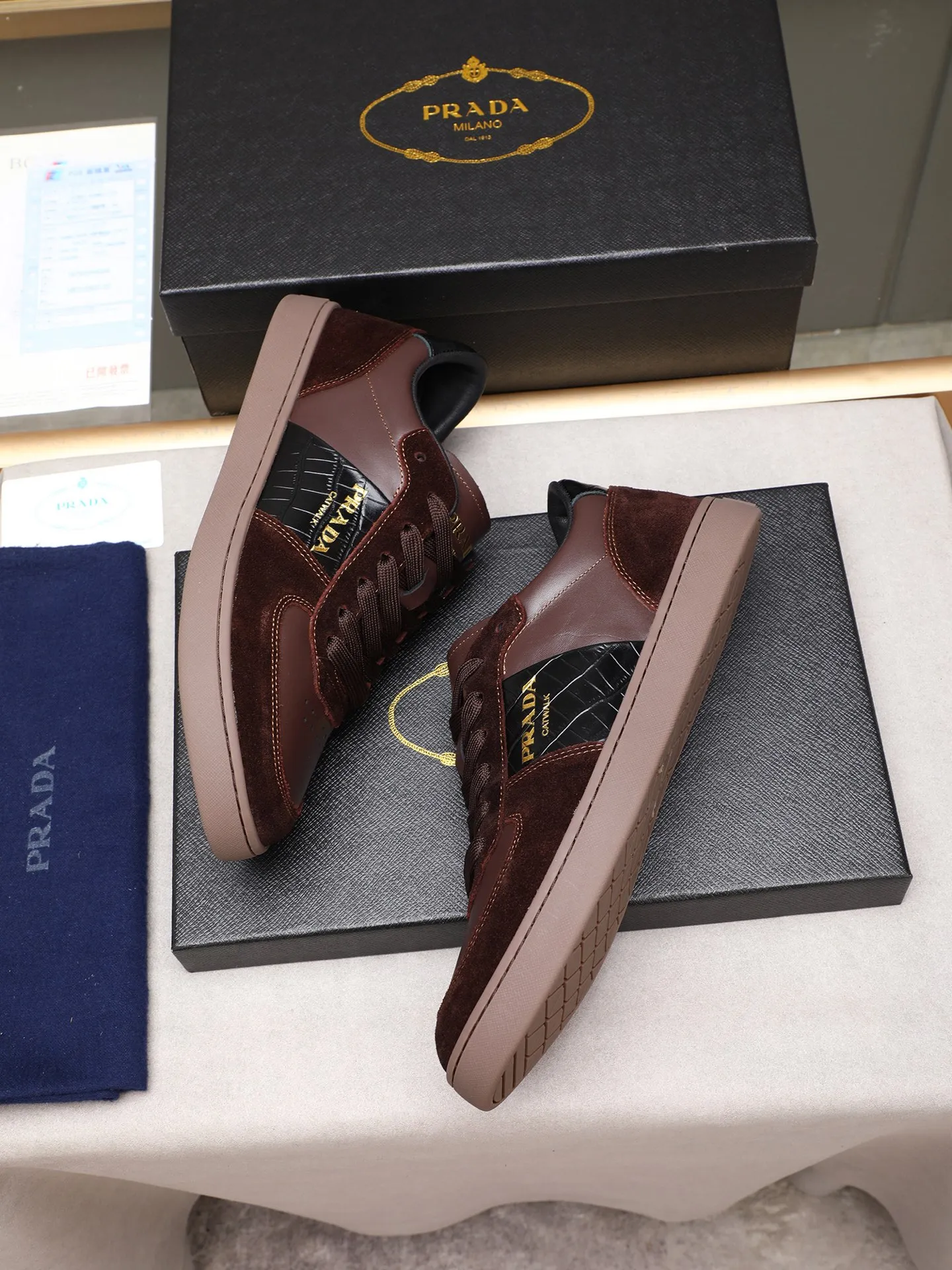 Men's shoes💰420💰 Brand: PRADA (Prada) Standard code: Men's code 38–44 (45 can be customized) Material: Original cowhide, breathable sheep lining Special outsole Style category: Men's fashionable casual sneakers Low-key luxury! Color: actual picture color